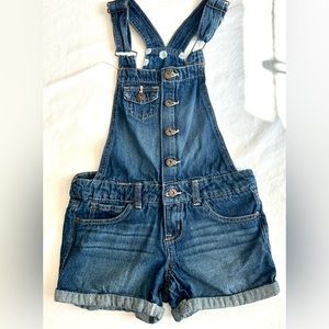 L.e.i. Girl’s Medium Denim Bib Short Overalls, Medium 7/8